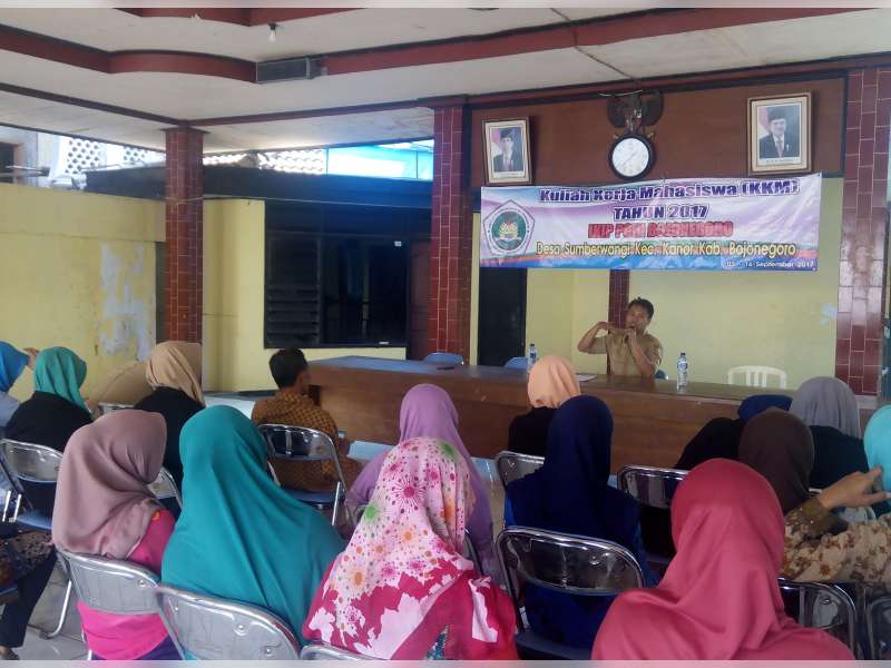 Sampah Menumpuk, Rupiah Menanti